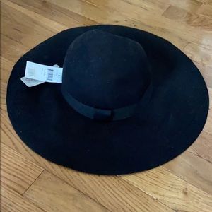 Black wool hat